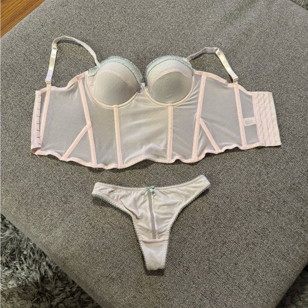 Small native intimates / never been worn